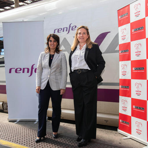 Renfe mājas mīluļiem draudzīgu ceļojumu programma